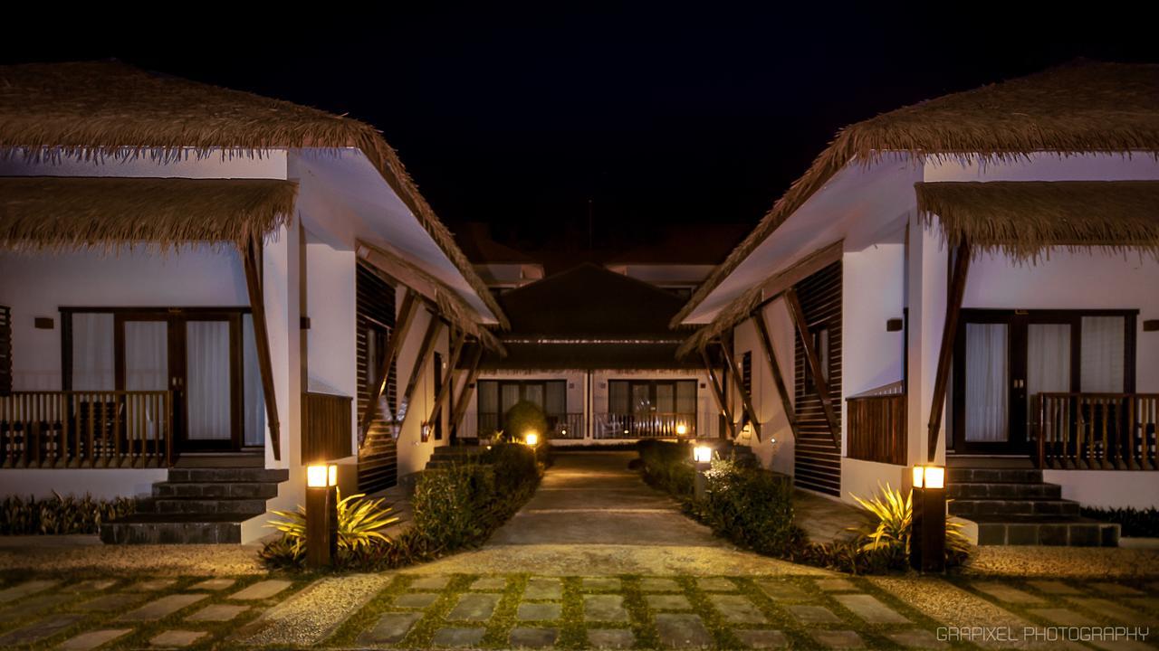 Eskala Hotels And Resorts Нгвесаунг Екстериор снимка