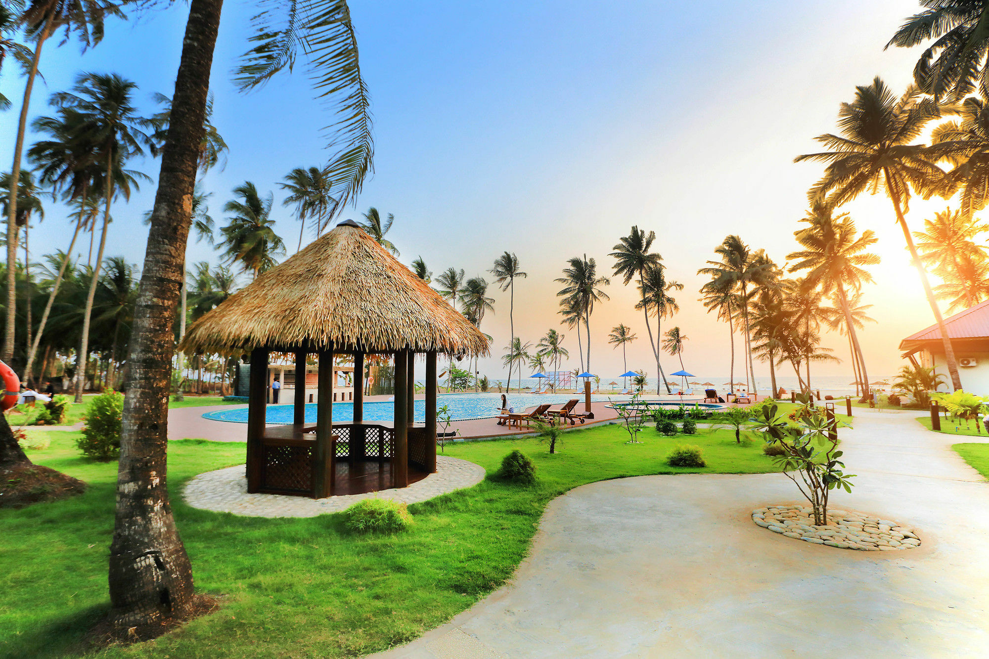 Eskala Hotels And Resorts Нгвесаунг Екстериор снимка